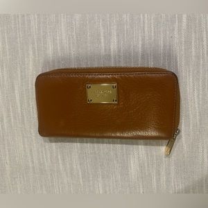 Michale Kors wallet